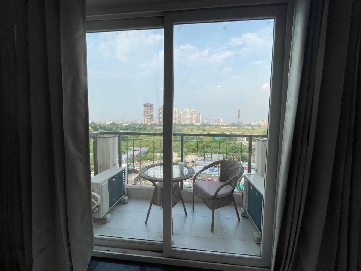 Saltstayz Premier - Golf Course Extension Road Gurgaon Esterno foto