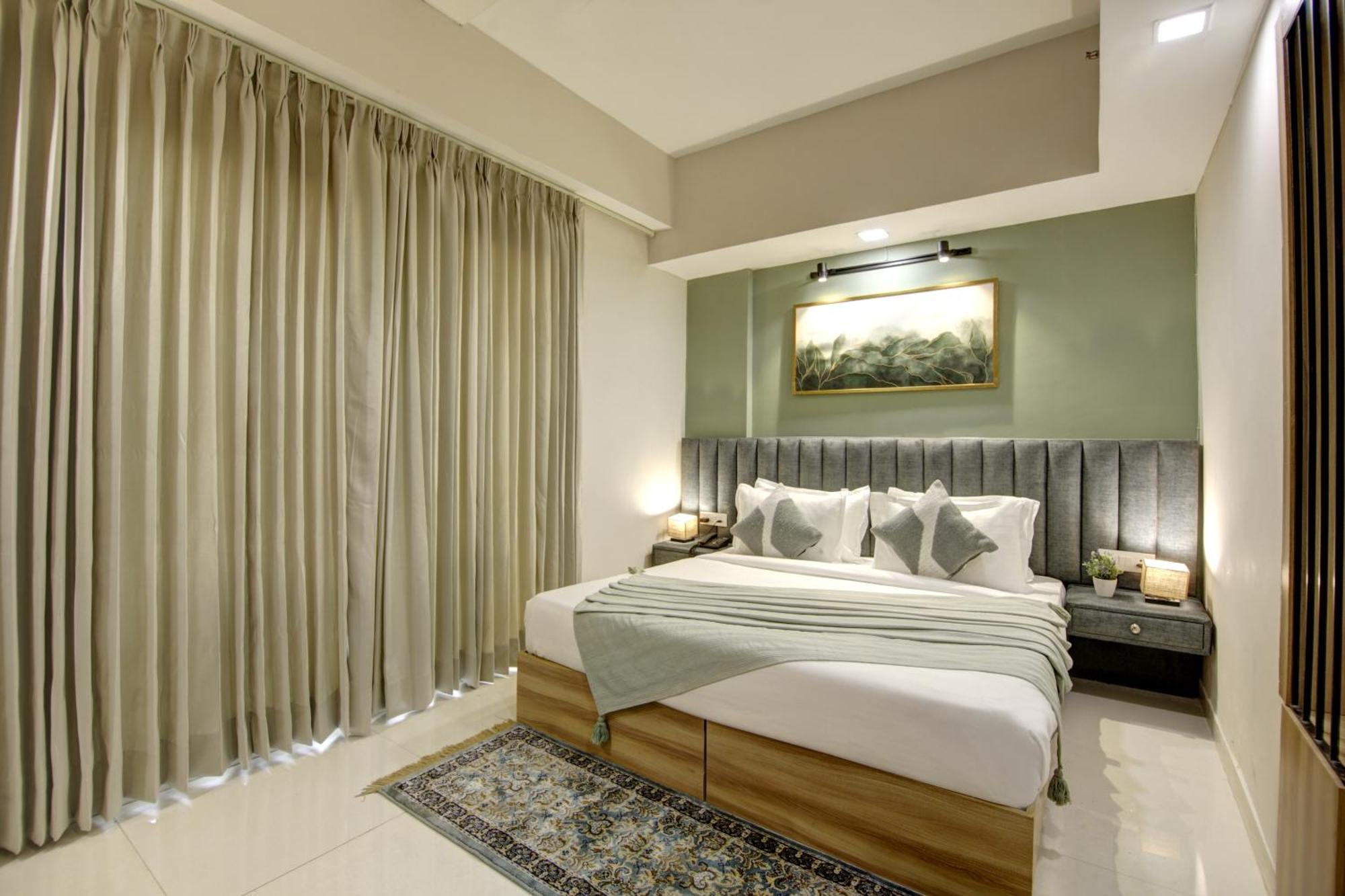 Saltstayz Premier - Golf Course Extension Road Gurgaon Esterno foto