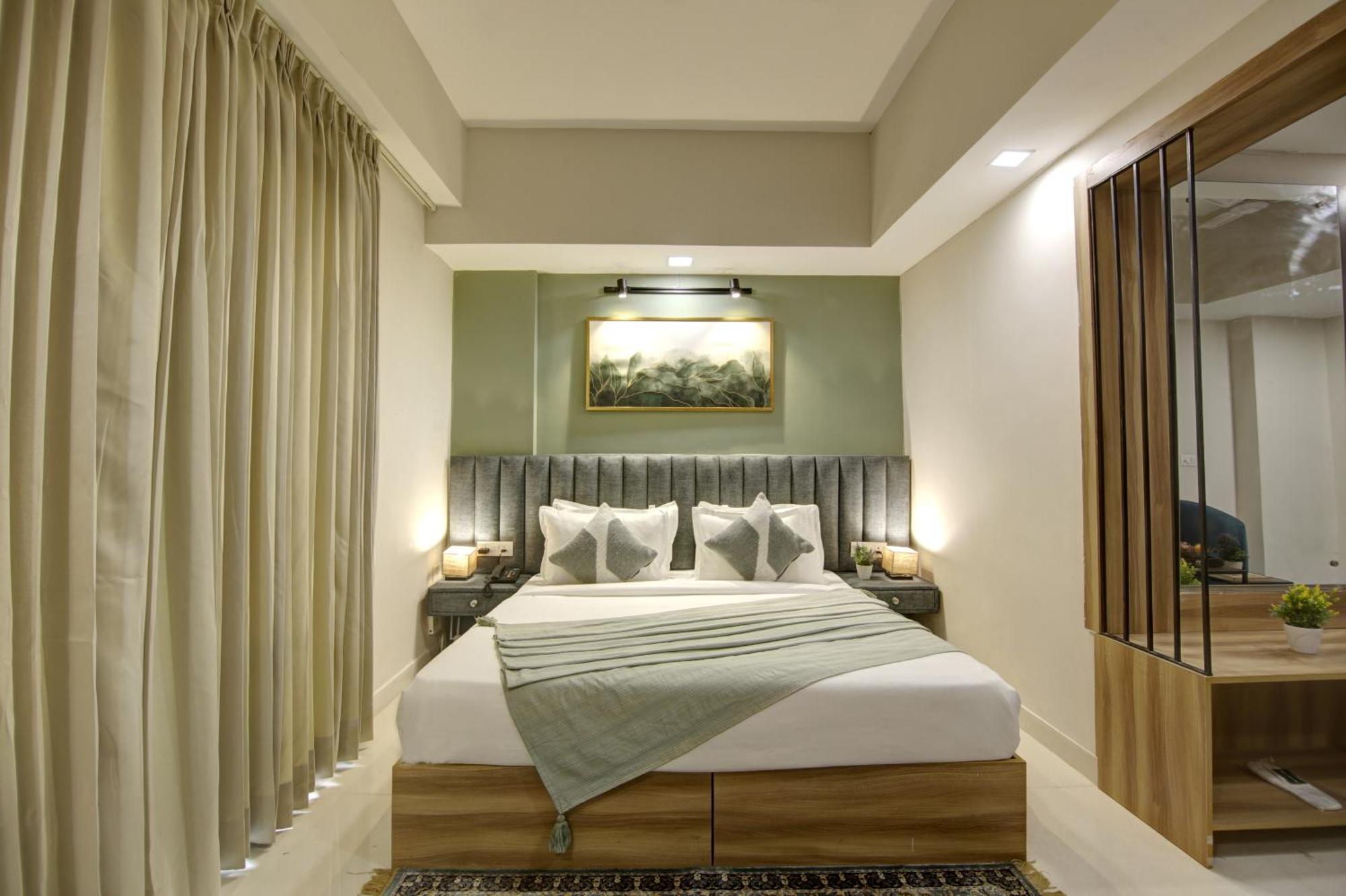 Saltstayz Premier - Golf Course Extension Road Gurgaon Esterno foto