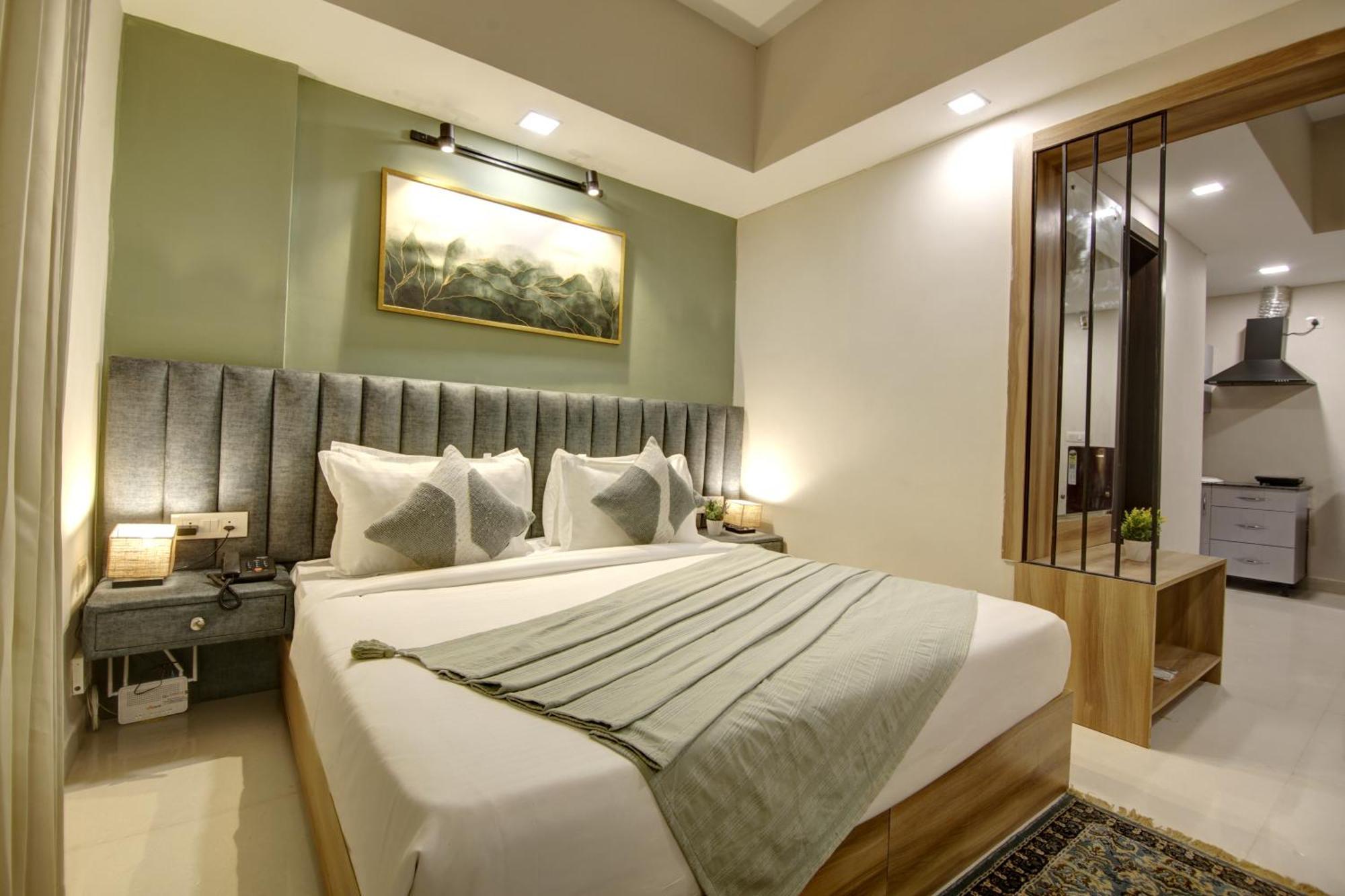 Saltstayz Premier - Golf Course Extension Road Gurgaon Esterno foto