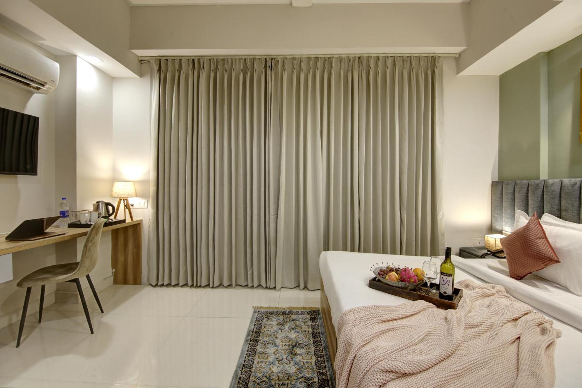 Saltstayz Premier - Golf Course Extension Road Gurgaon Esterno foto
