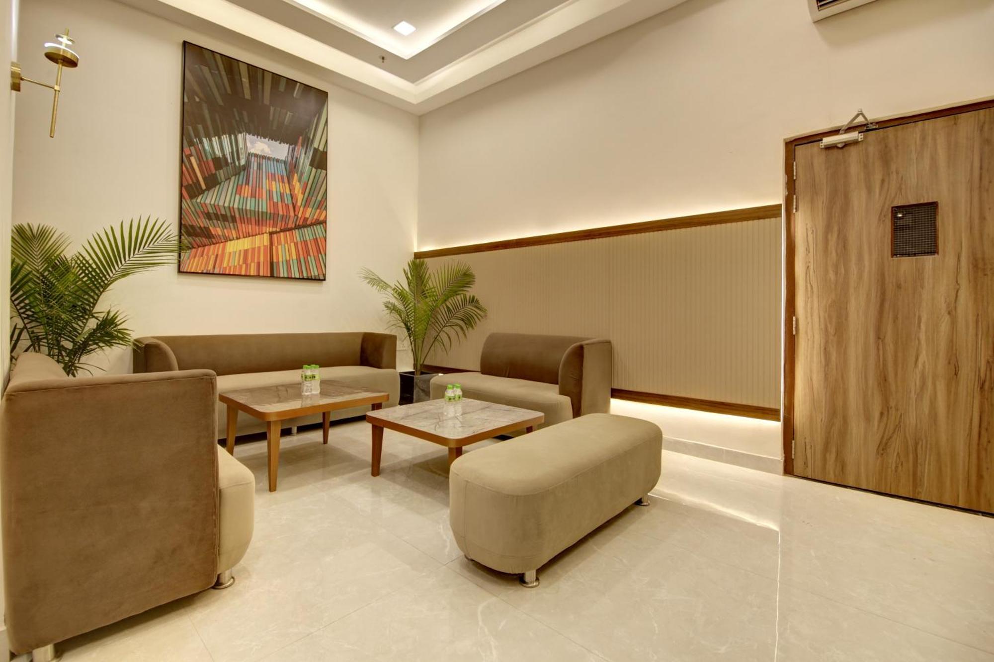 Saltstayz Premier - Golf Course Extension Road Gurgaon Esterno foto