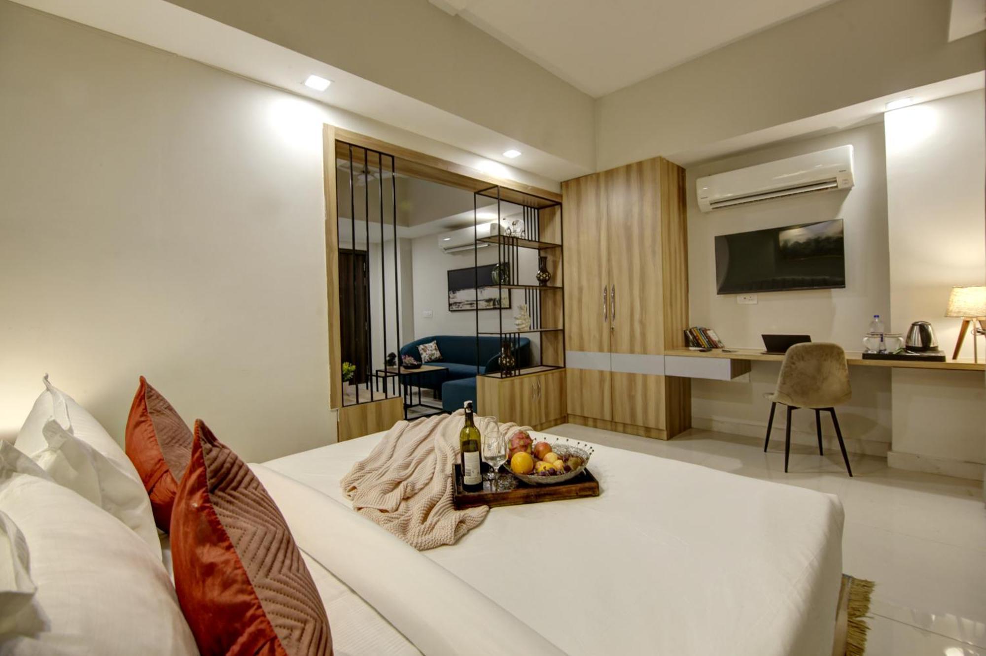 Saltstayz Premier - Golf Course Extension Road Gurgaon Esterno foto