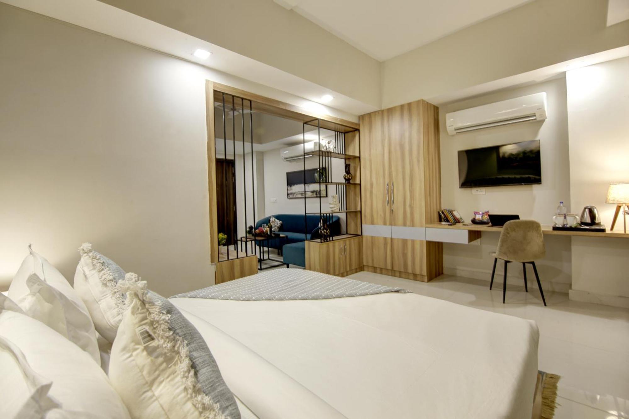 Saltstayz Premier - Golf Course Extension Road Gurgaon Esterno foto