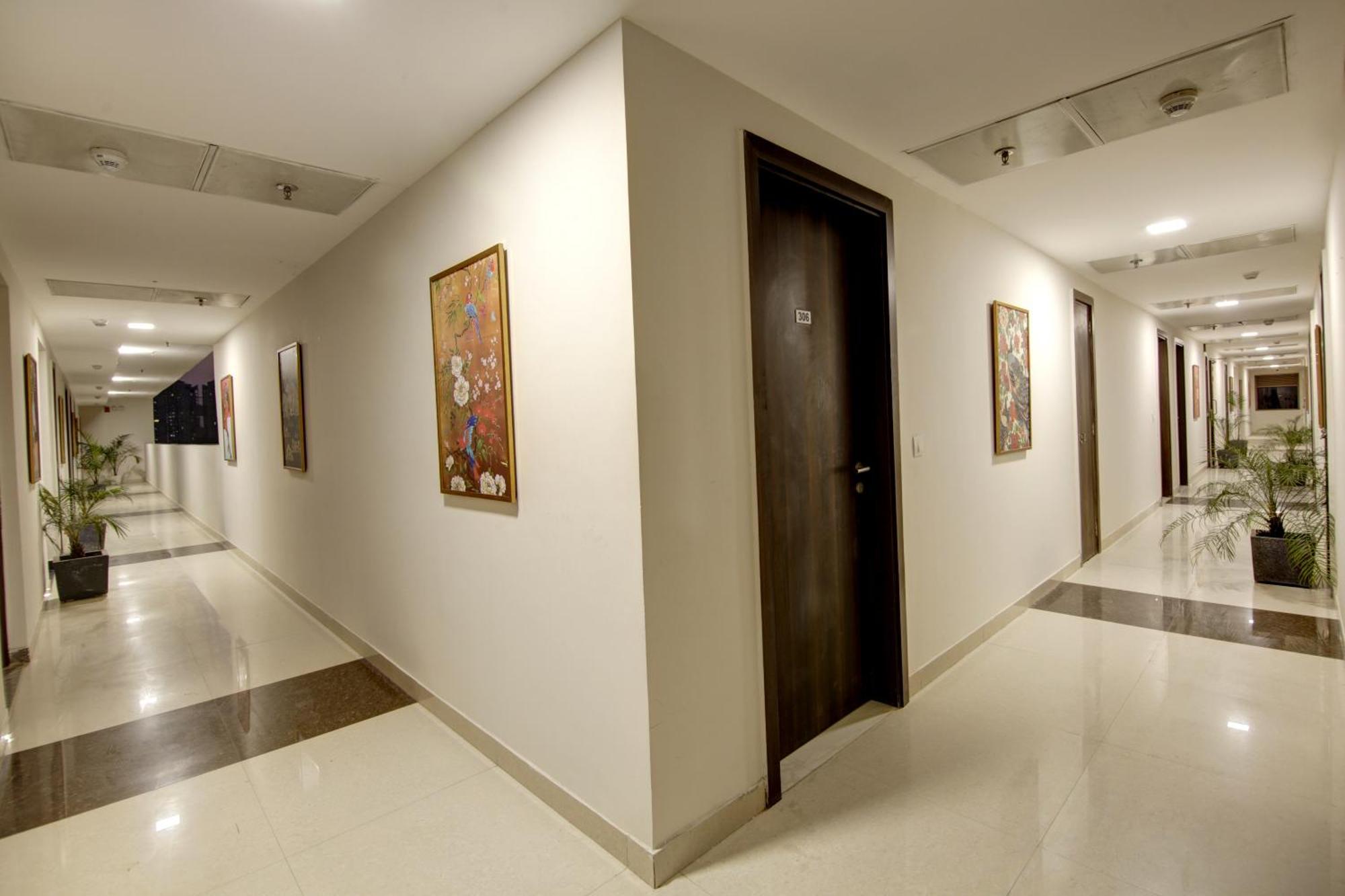 Saltstayz Premier - Golf Course Extension Road Gurgaon Esterno foto