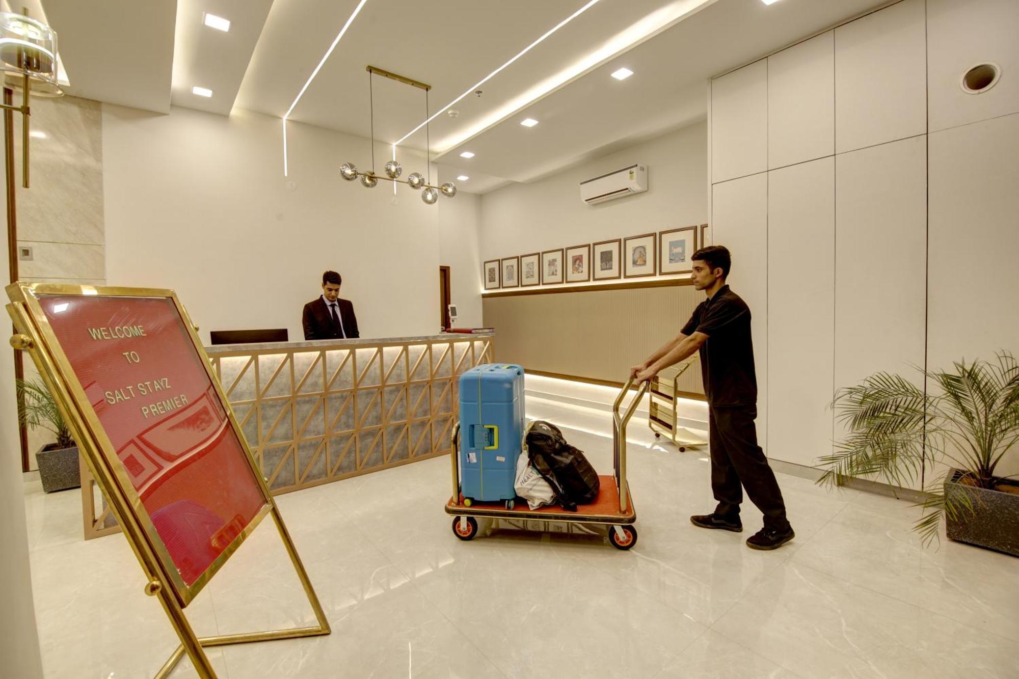 Saltstayz Premier - Golf Course Extension Road Gurgaon Esterno foto