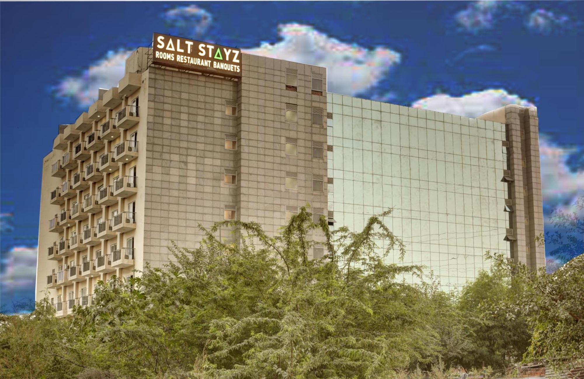 Saltstayz Premier - Golf Course Extension Road Gurgaon Esterno foto