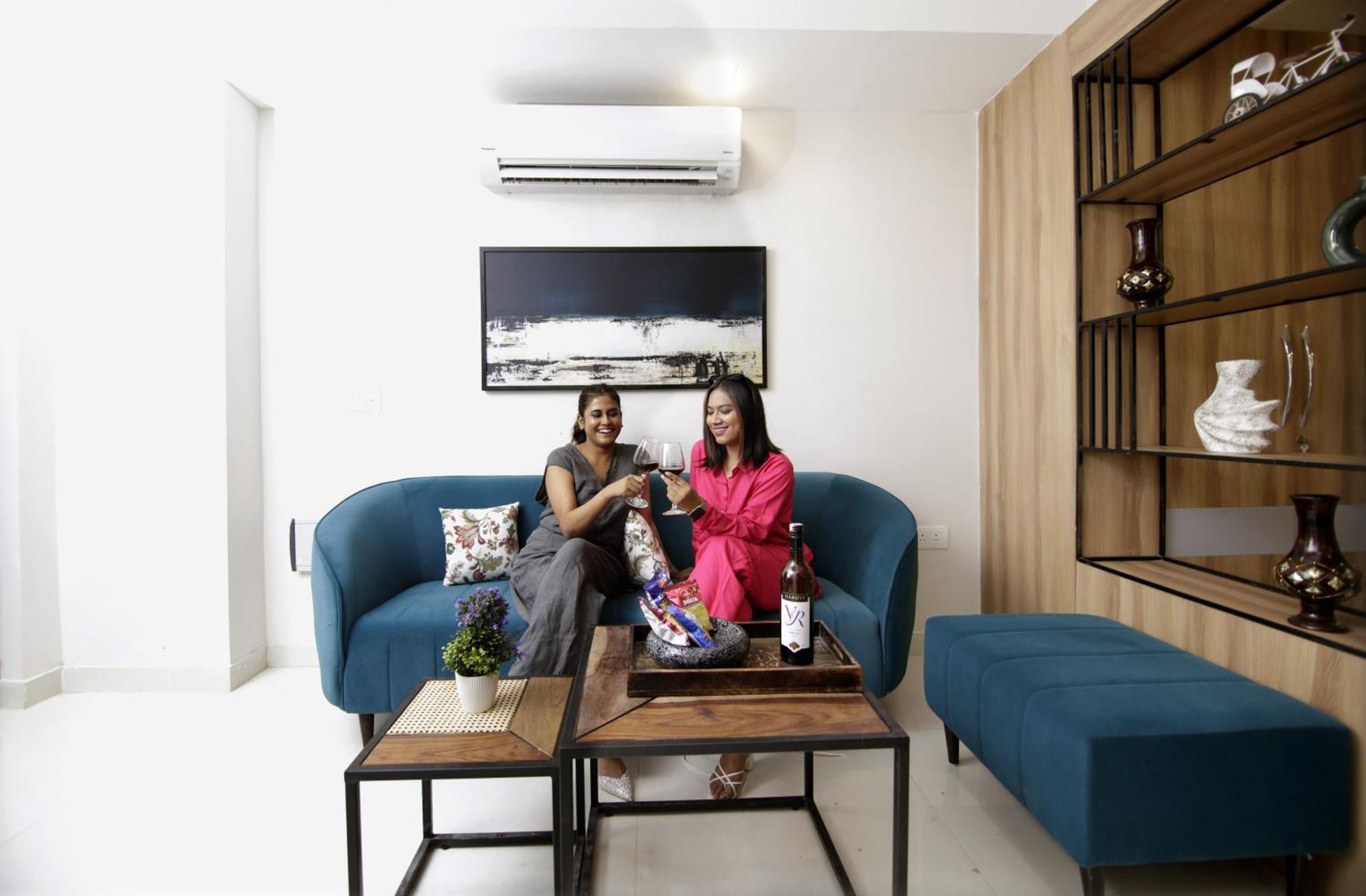 Saltstayz Premier - Golf Course Extension Road Gurgaon Esterno foto
