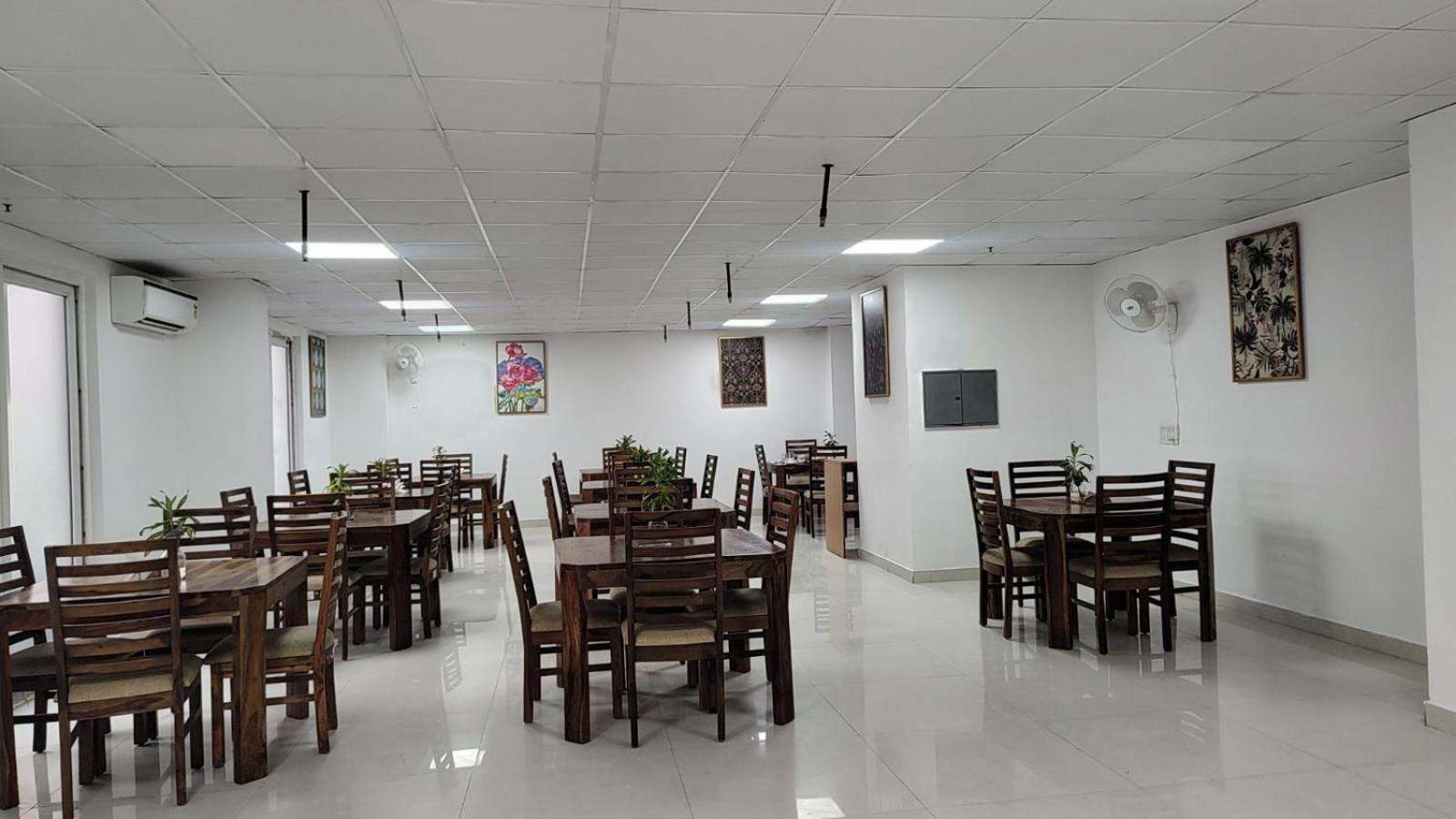 Saltstayz Premier - Golf Course Extension Road Gurgaon Esterno foto